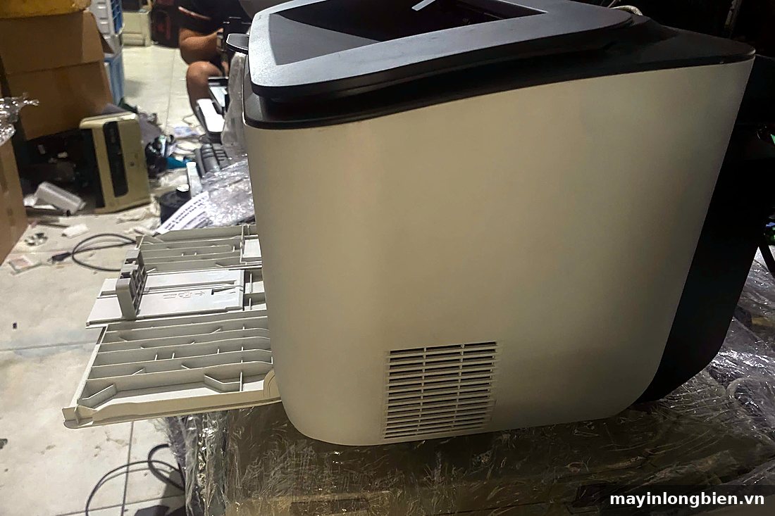 Máy in Canon 6230dn nhìn ngang với khay giấy mở