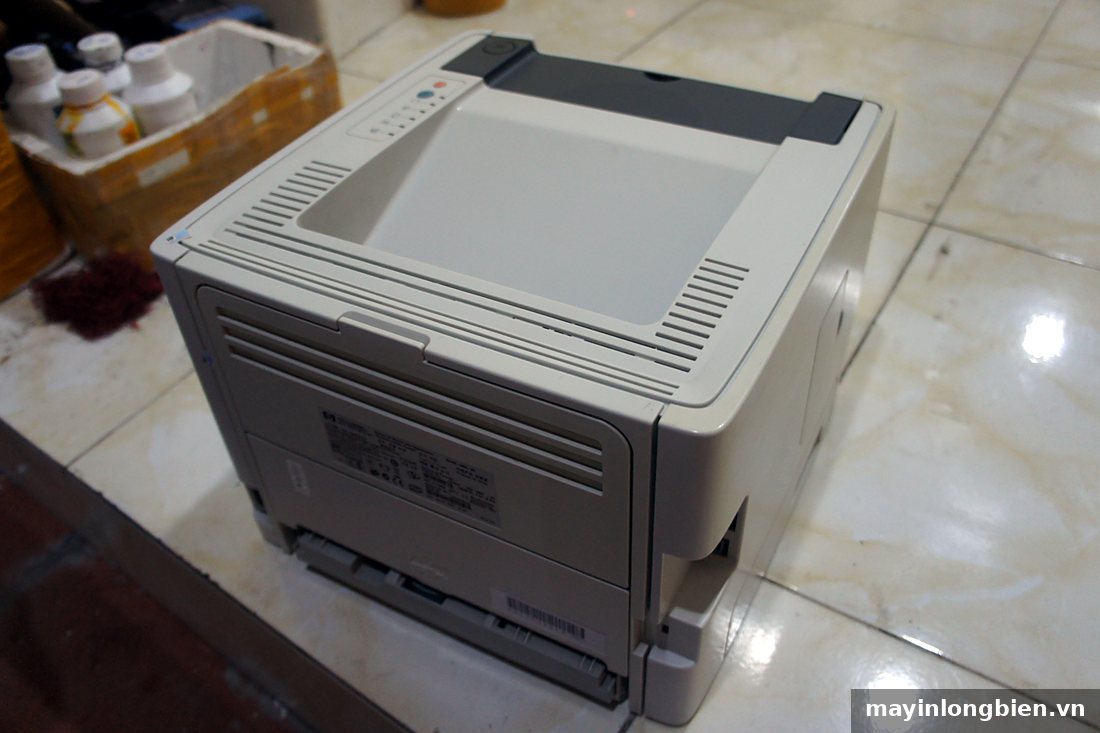 Máy in HP 2015 nhìn từ phía sau
