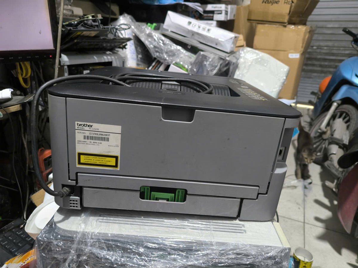 Mặt sau Brother HL-L2321D cũ, có bộ đảo mặt
