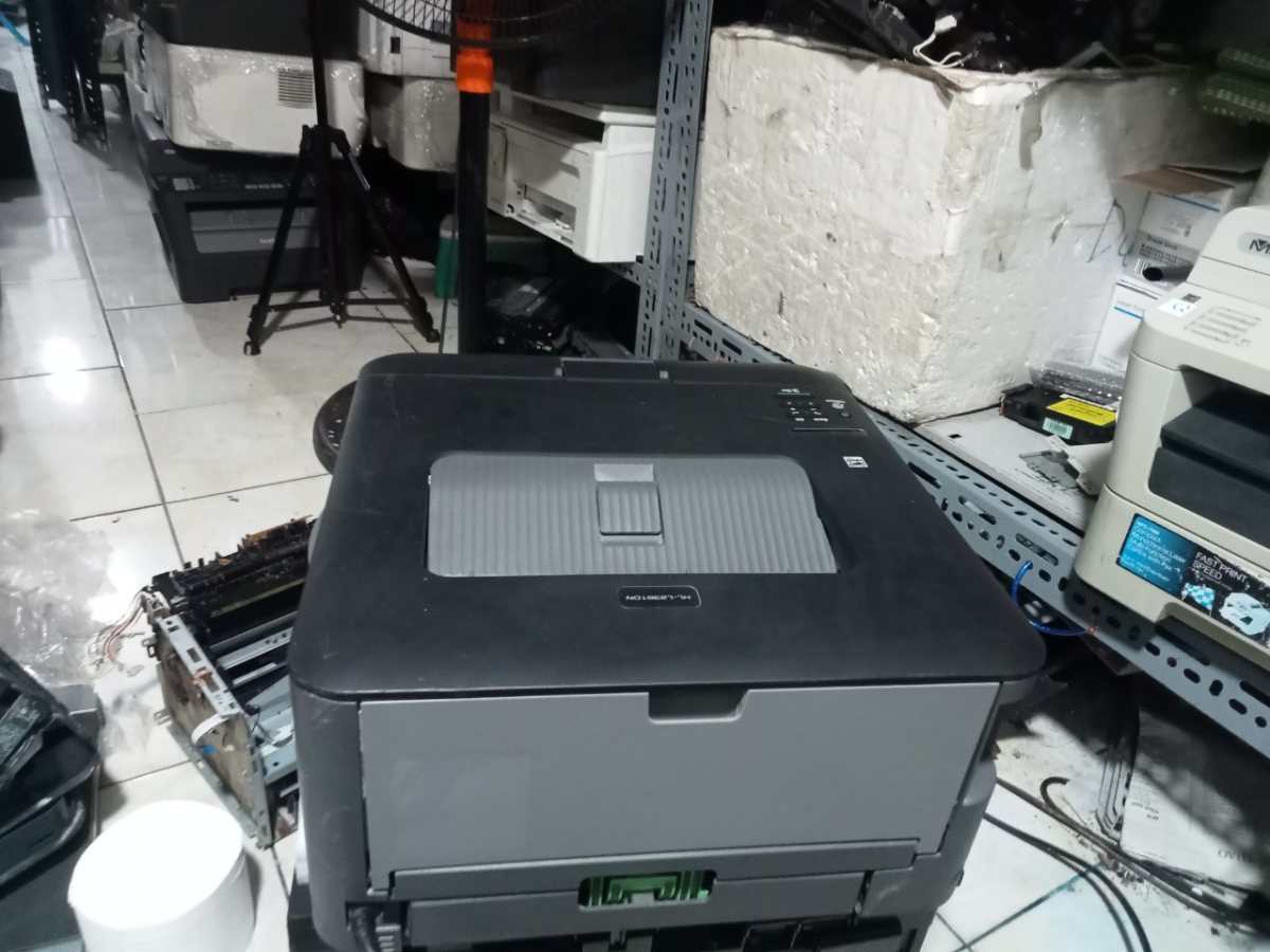 Mặt trên Brother HL-L2361DN cũ