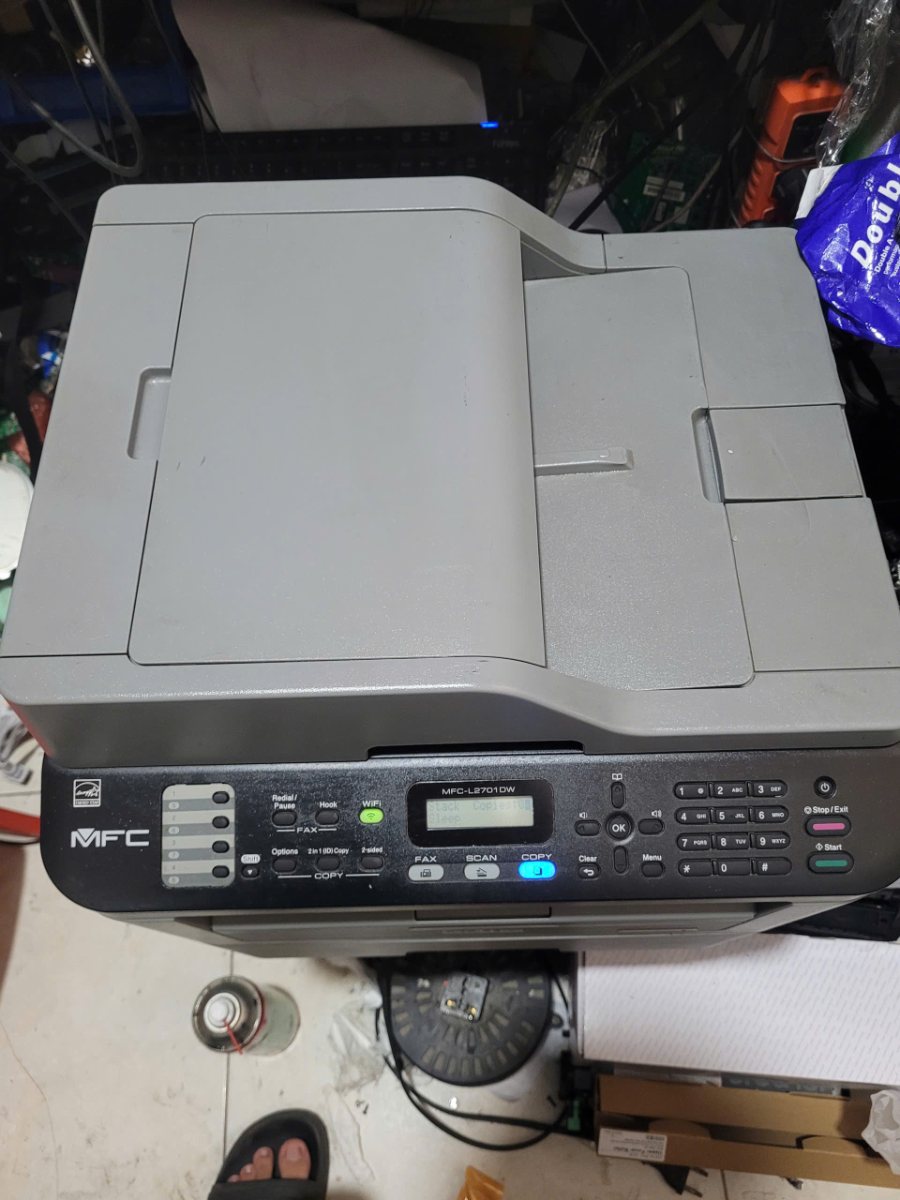 Mặt trước Brother MFC-L2701DW, nút WiFi, Fax, Scan, Copy