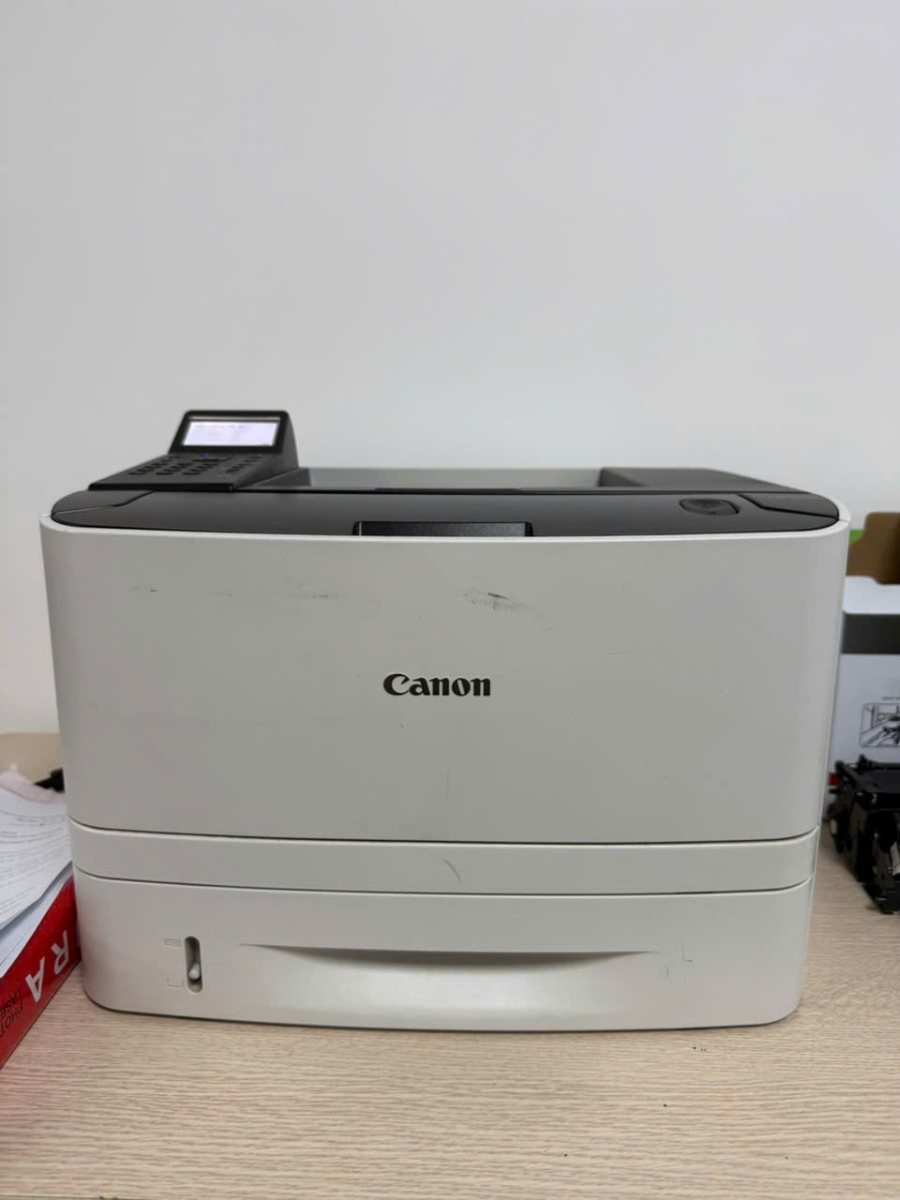 Mặt trước Canon LBP 251dw cũ