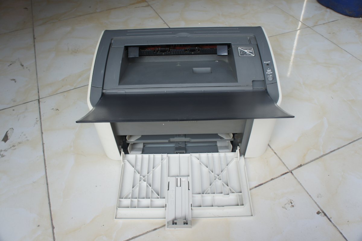 Canon LBP 2900 mở khay giấy