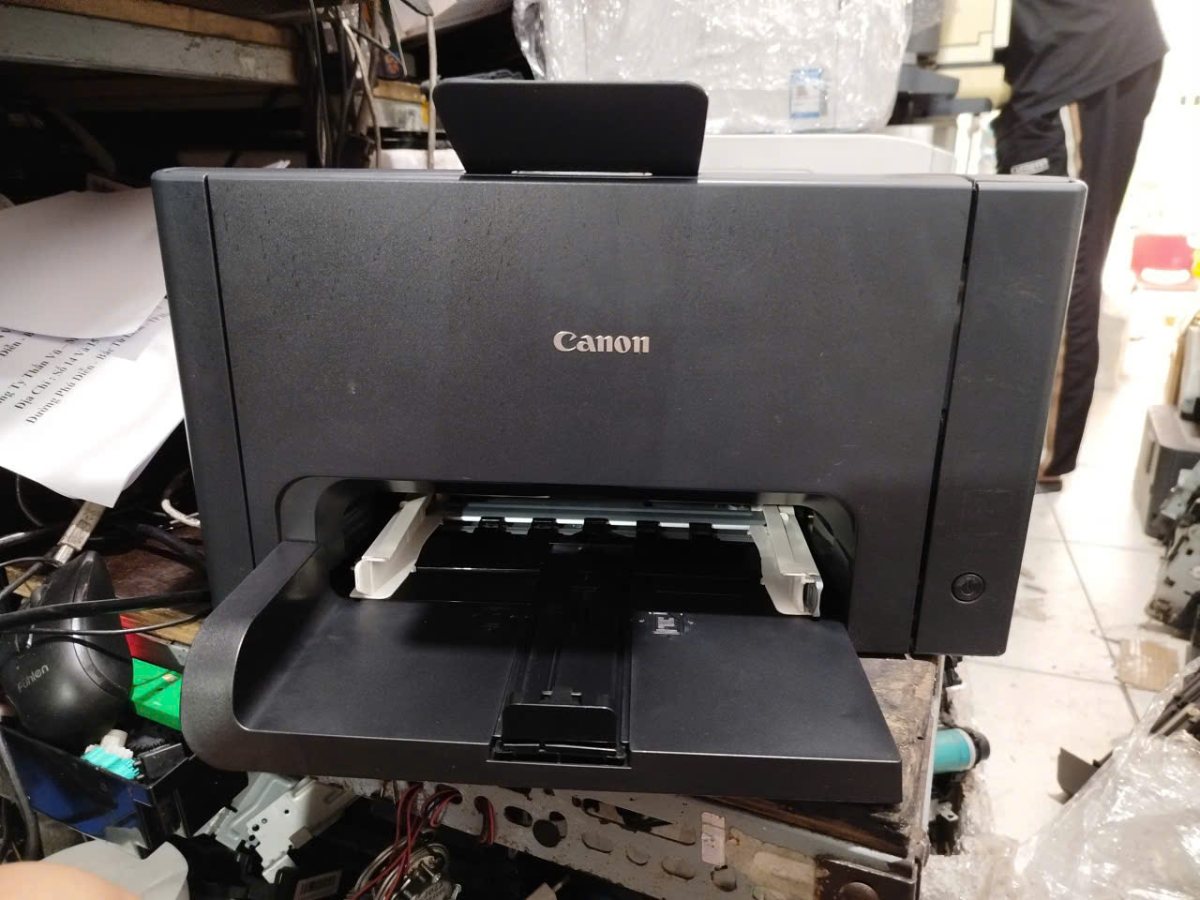 Mặt sau Canon LBP 7018C cũ