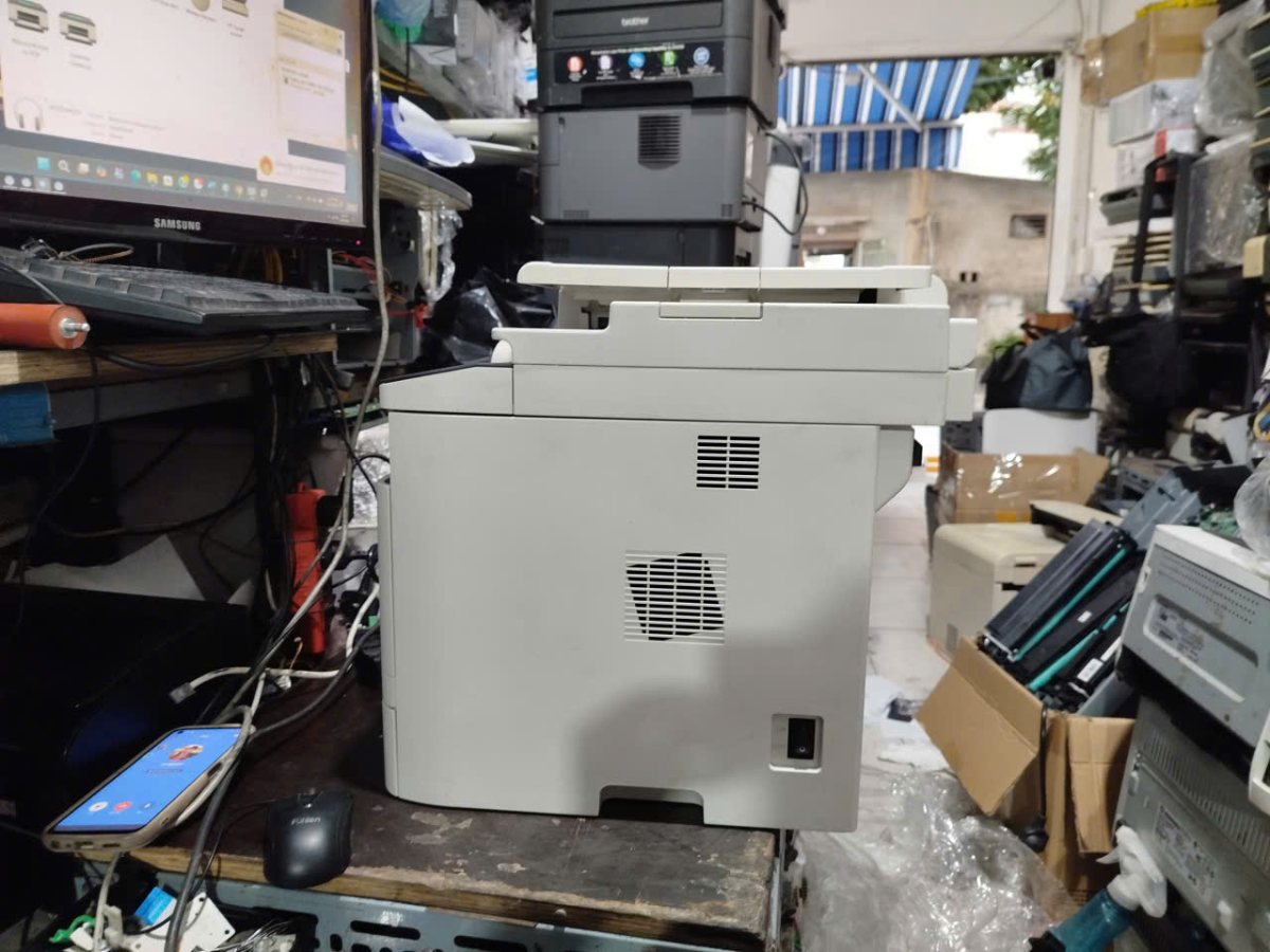 Canon MF5950dw cũ nhìn bên cạnh