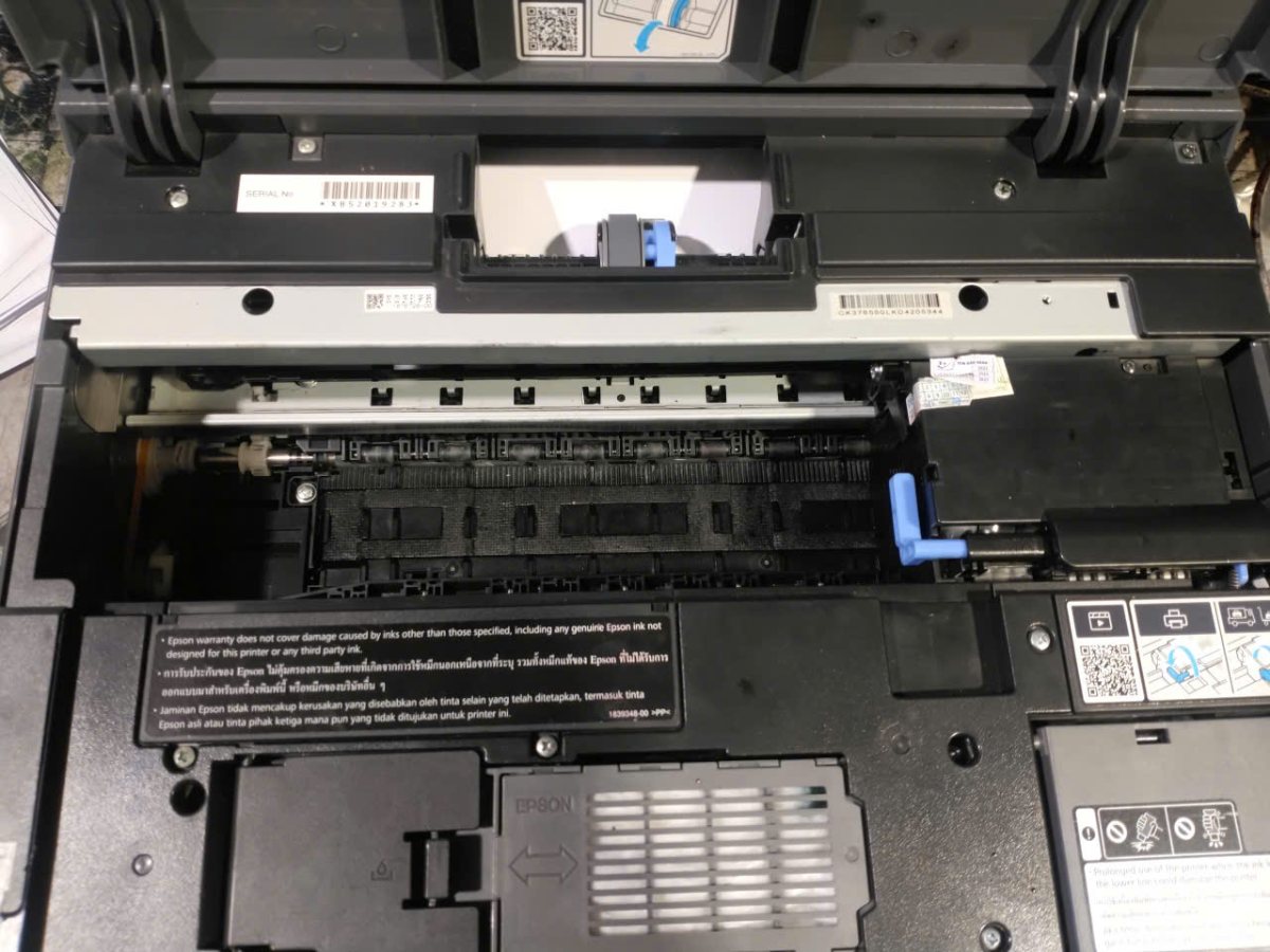 Bên trong Epson L8050 cũ