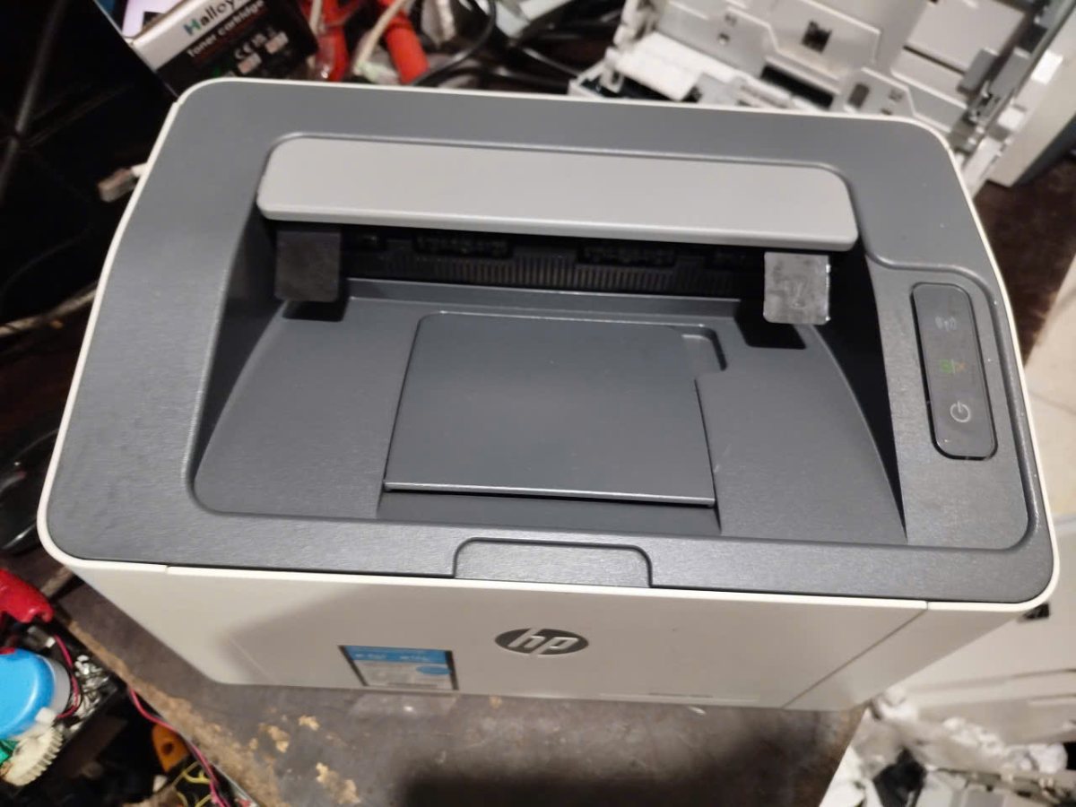 Mặt trên HP 107w, nút wifi