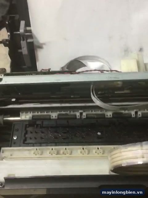Rulo kéo giấy Epson L310 khi tháo vỏ kiểm tra