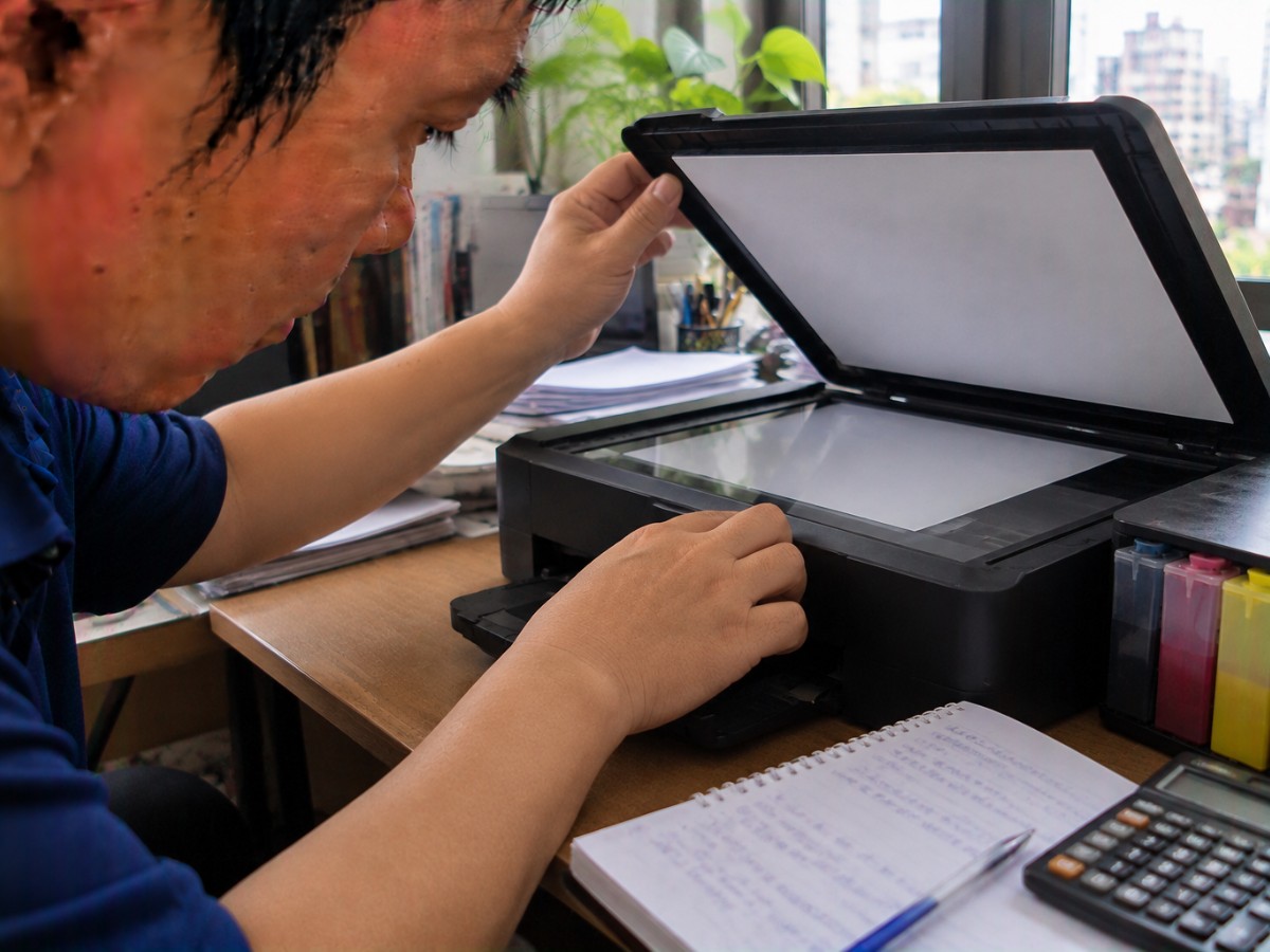 Epson L3110 hỏng đầu phun được kỹ thuật viên kiểm tra để tư vấn sửa hay mua máy mới Epson L3110 hỏng đầu phun được kỹ thuật viên kiểm tra để tư vấn sửa hay mua máy mới