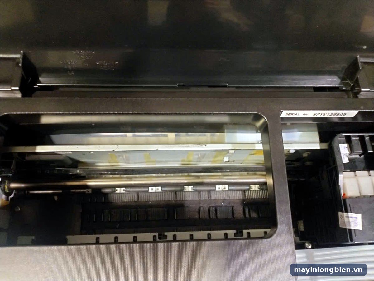 Máy in Epson L805 mở nắp kiểm tra cụm đầu in 6 màu