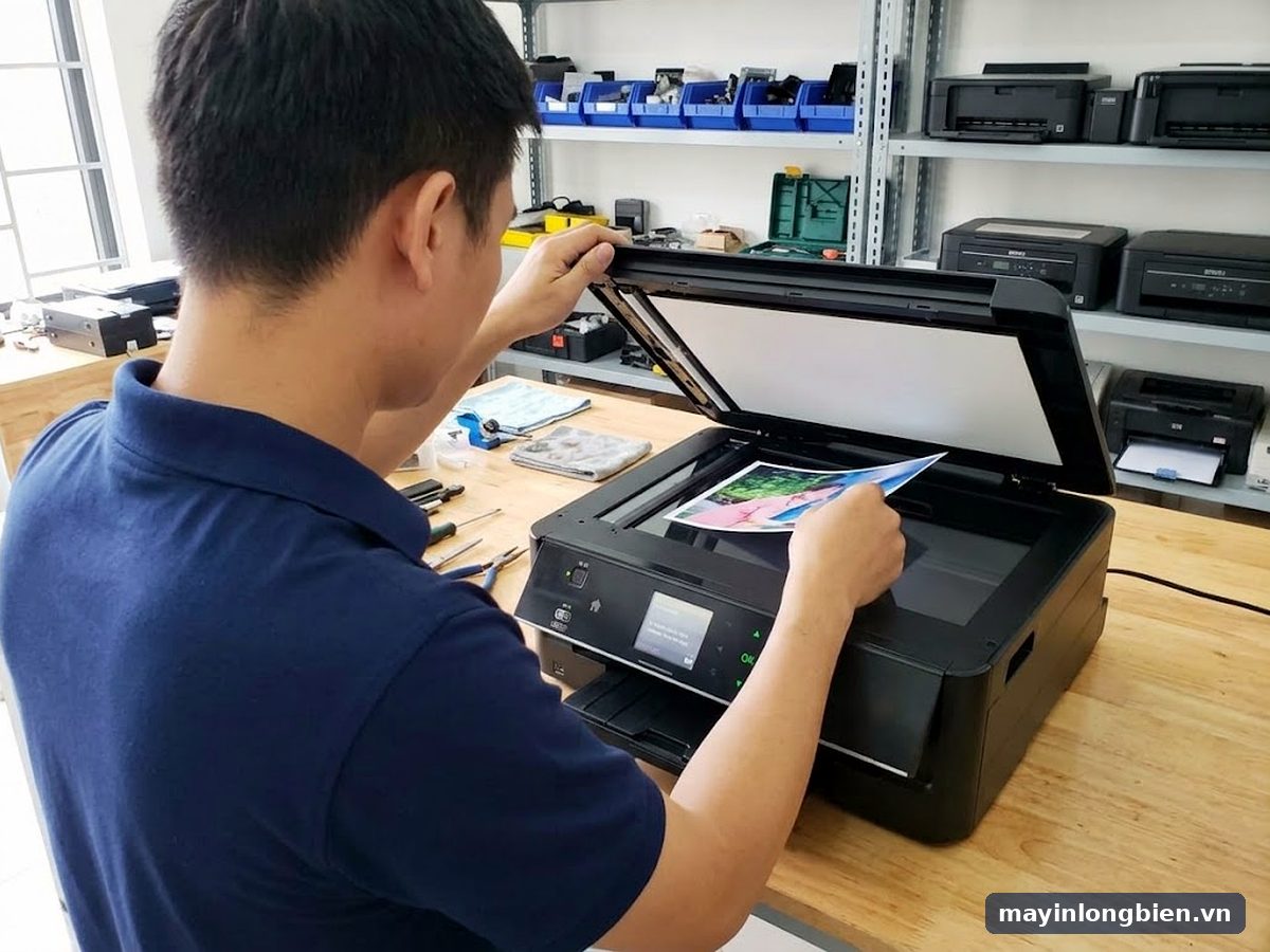 Kỹ thuật viên Thần Vũ xử lý: Sửa máy in Epson EP-804A tại Long Biên