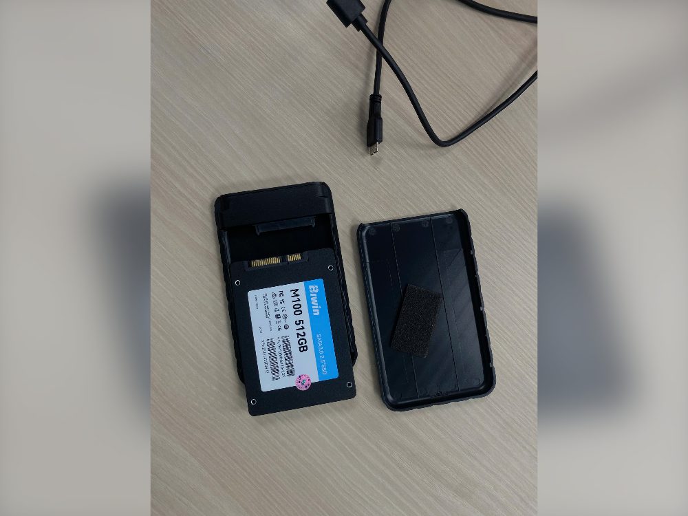 Lắp ổ SSD Biwin M100 vào hộp box Orico