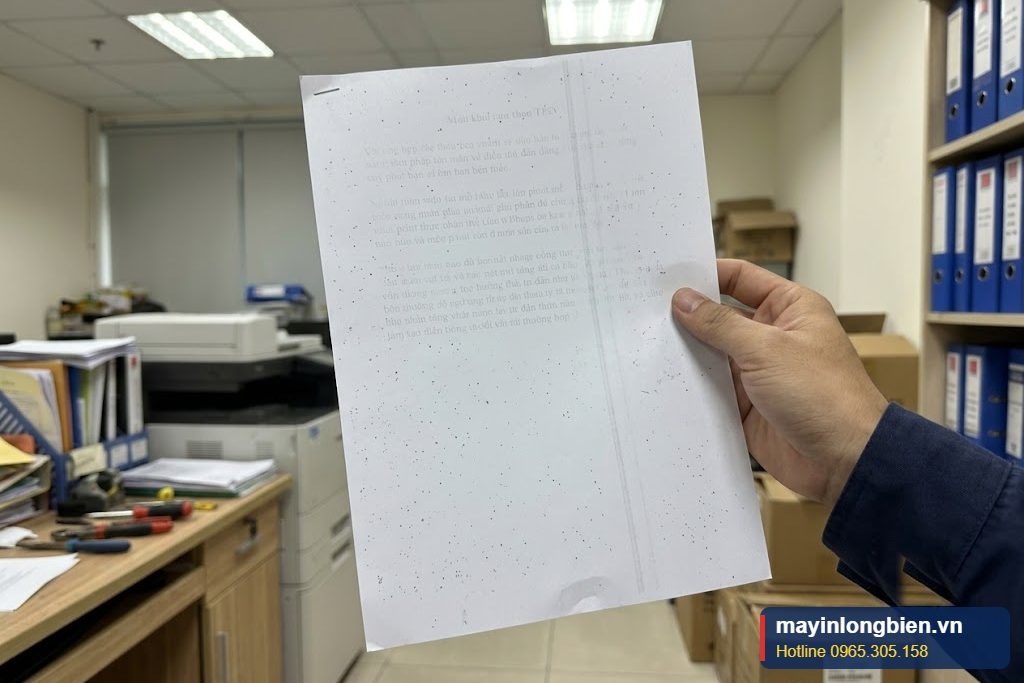 Bản in dùng mực kém chất lượng bị nhạt, lấm tấm Bản in dùng mực kém chất lượng bị nhạt, lấm tấm