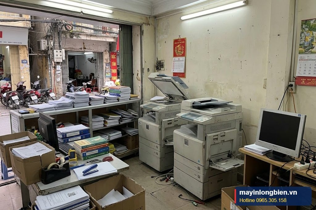 Tiệm photo gần trường đại học với máy photocopy chạy liên tục