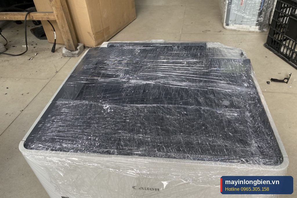 Máy in A3 Canon LBP 8720 được bọc kỹ trước khi giao khách Máy in A3 Canon LBP 8720 được bọc kỹ trước khi giao khách