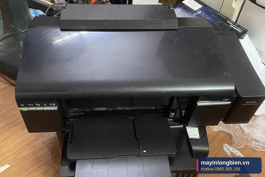 Máy in phun sau khi sửa, in thử trước khi bàn giao