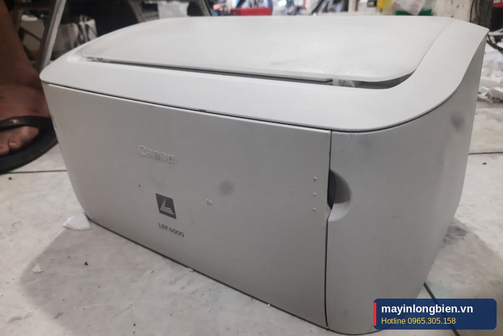 Máy in Canon 2900 mở nắp để kiểm tra khi đèn báo lỗi