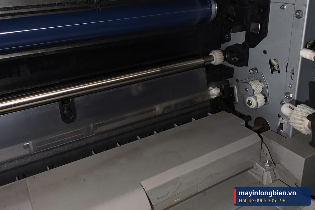 Khoang trống, cụm sạc máy photocopy khi bảo dưỡng Khoang trống, cụm sạc máy photocopy khi bảo dưỡng