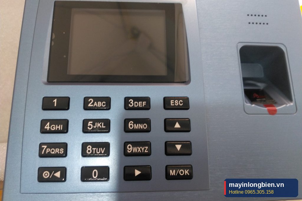 Máy chấm công vân tay đặt tại văn phòng Máy chấm công vân tay đặt tại văn phòng