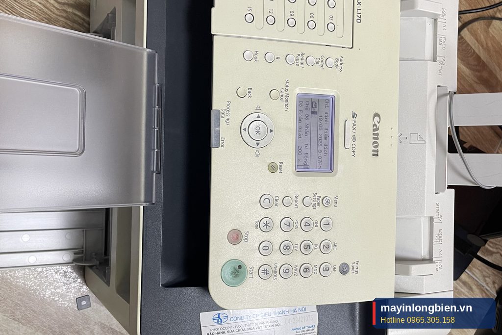 Máy fax giấy thường tại văn phòng