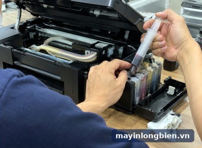 Đổ nhầm màu mực máy in phun: xử lý theo mức độ lẫn mực