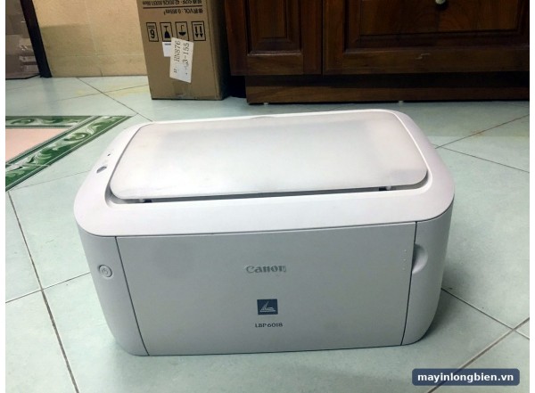may-in-canon-lbp-6018l-cu-nhin-nghieng-trai