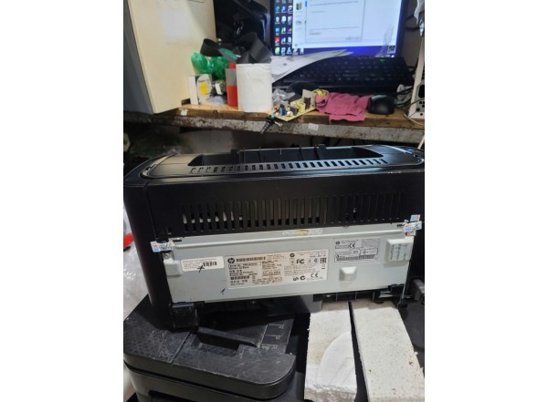 may-in-hp-p1102w-cu-mat-sau-domucgiare-4