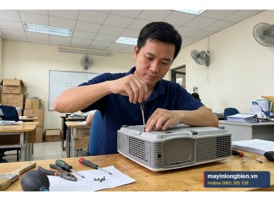 Thay Bóng Đèn Máy Chiếu: Dấu Hiệu, Chọn Bóng Đúng Mã | Thần Vũ