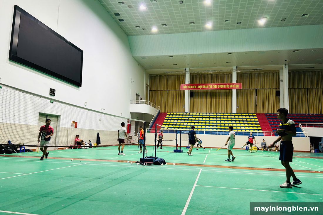 Buổi giao lưu sáng sớm của CLB cầu lông Dawn On The Badminton