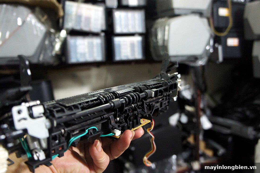 Cụm sấy tháo ra kiểm tra trục ép Cụm sấy tháo ra kiểm tra trục ép