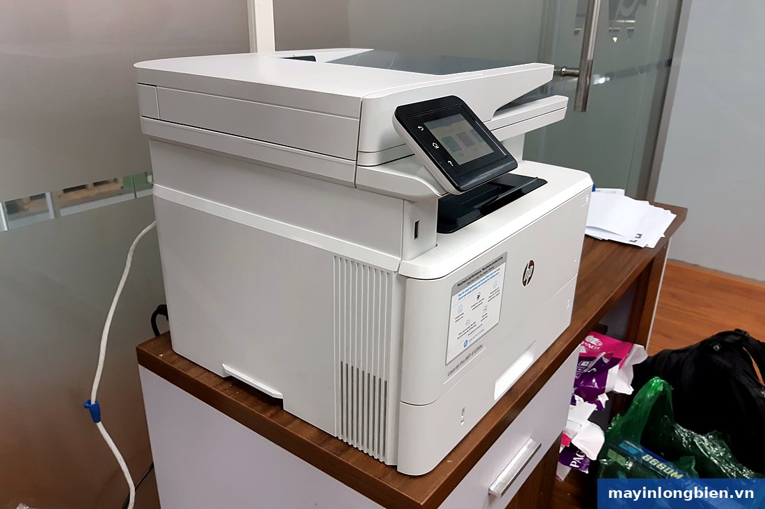 Máy in đa chức năng HP lắp đặt tại văn phòng công ty Máy in đa chức năng HP lắp đặt tại văn phòng công ty