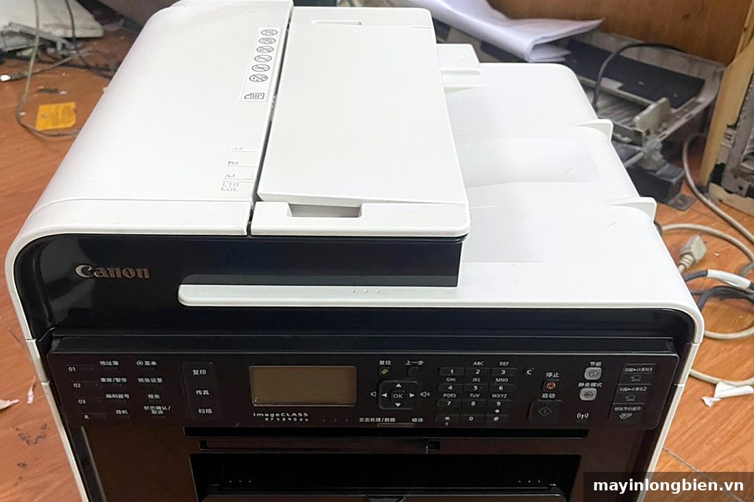 Máy in đa năng Canon MF 4890dw nhìn từ phía trước