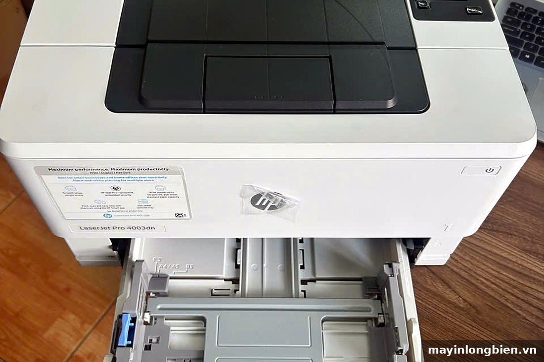 Máy in HP 4003dn mở khay giấy