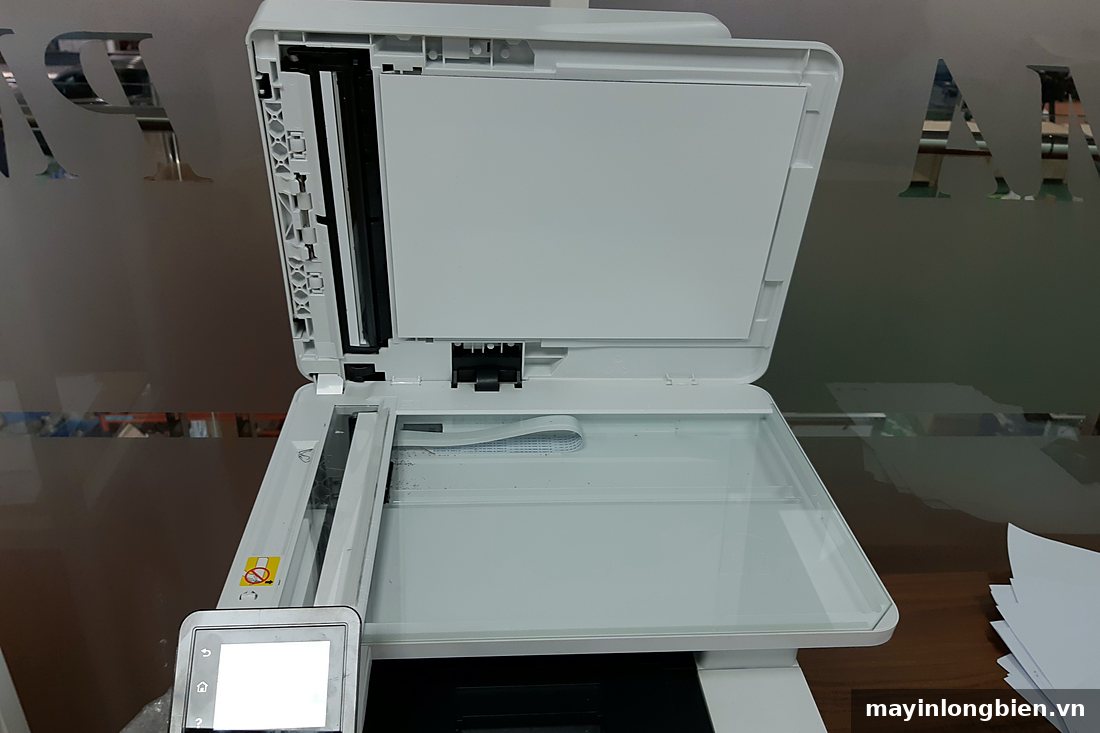 Máy in HP MFP 4103fdw mở nắp kính quét Máy in HP MFP 4103fdw mở nắp kính quét
