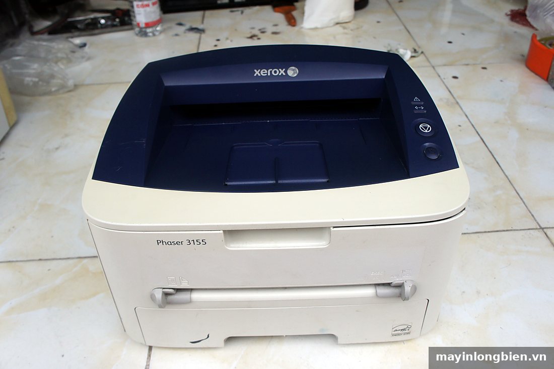 Máy in Xerox 3155 mặt trước với khay giấy Máy in Xerox 3155 mặt trước với khay giấy