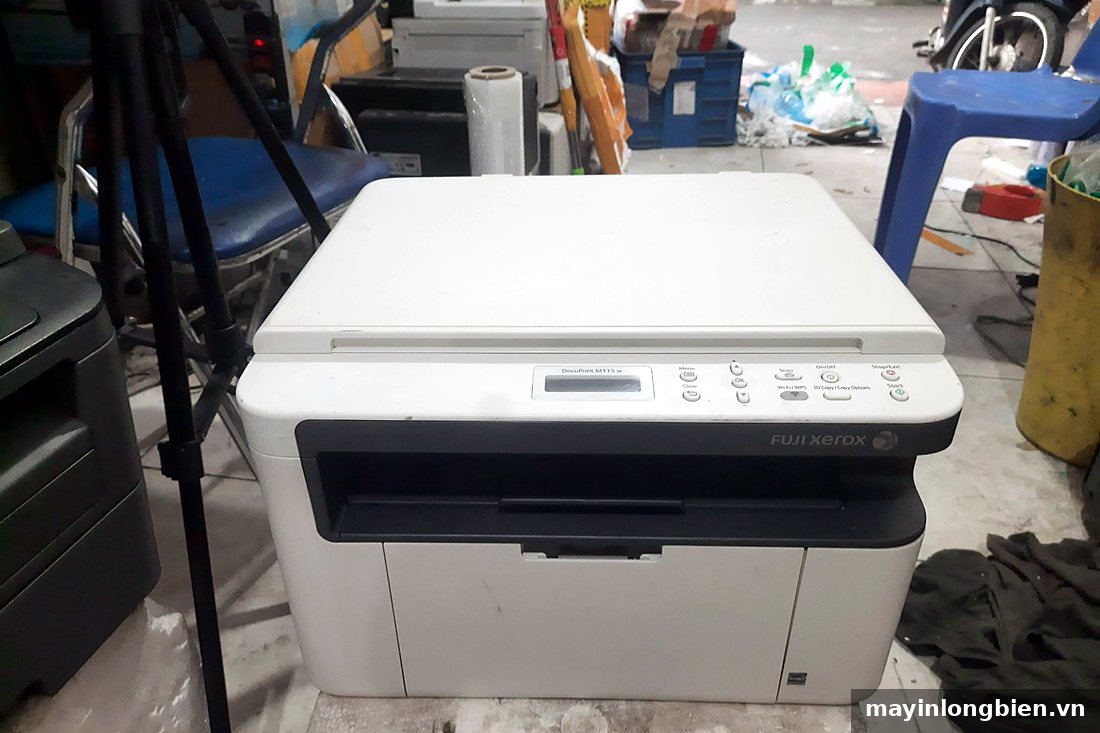 Máy in Xerox M115w nhìn nghiêng Máy in Xerox M115w nhìn nghiêng